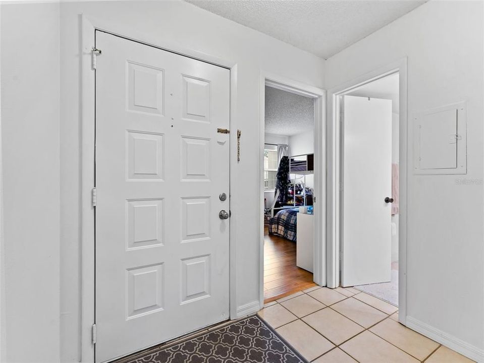 En Renta: $1,700 (2 camas, 2 baños, 928 Pies cuadrados)