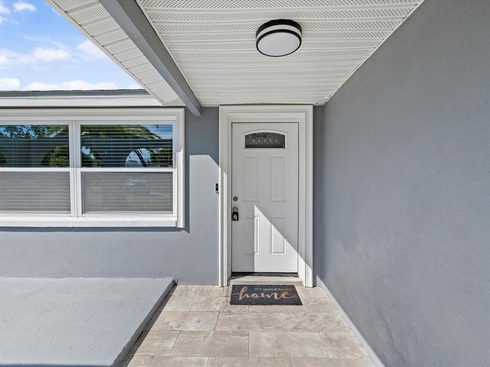 合同活跃: $299,900 (3 贝兹, 2 浴室, 1595 平方英尺)