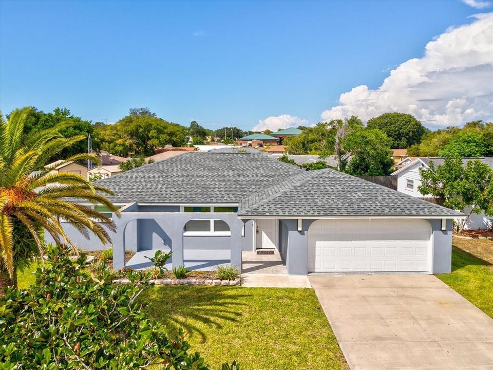 合同活跃: $299,900 (3 贝兹, 2 浴室, 1595 平方英尺)