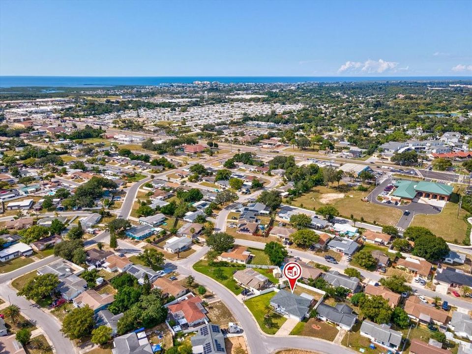 合同活跃: $299,900 (3 贝兹, 2 浴室, 1595 平方英尺)