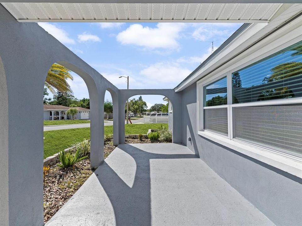 合同活跃: $299,900 (3 贝兹, 2 浴室, 1595 平方英尺)