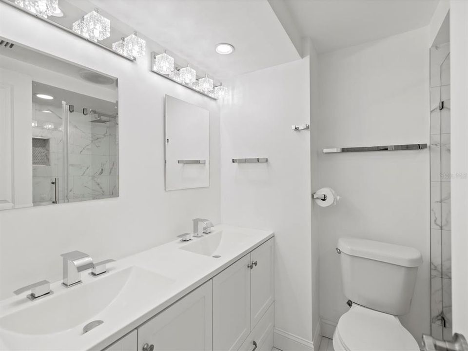 合同活跃: $299,900 (3 贝兹, 2 浴室, 1595 平方英尺)