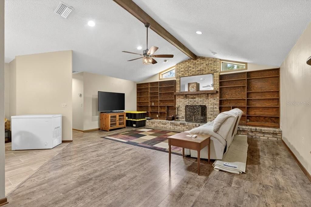 待售: $485,000 (3 贝兹, 2 浴室, 2472 平方英尺)