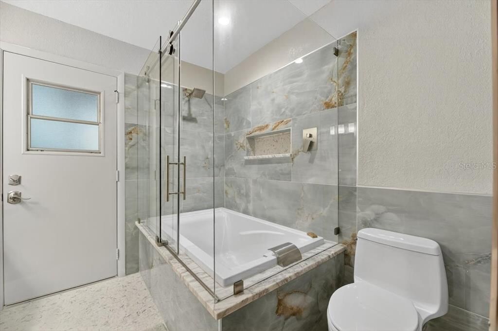 待售: $485,000 (3 贝兹, 2 浴室, 2472 平方英尺)