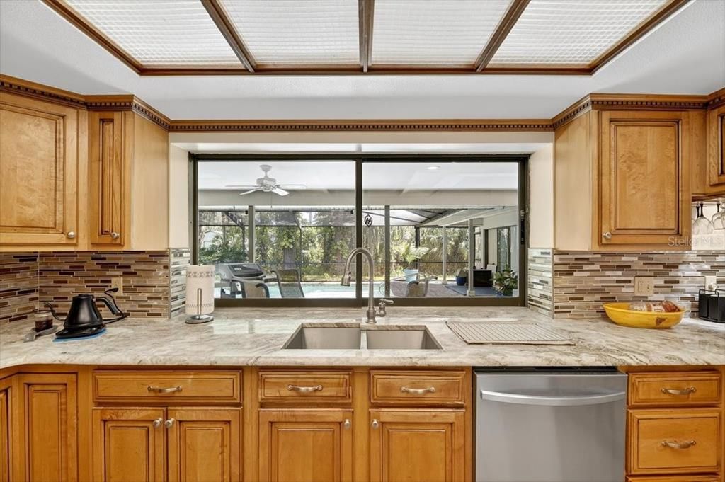 待售: $485,000 (3 贝兹, 2 浴室, 2472 平方英尺)