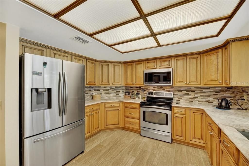 待售: $485,000 (3 贝兹, 2 浴室, 2472 平方英尺)