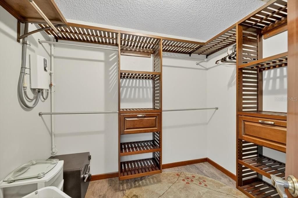 待售: $485,000 (3 贝兹, 2 浴室, 2472 平方英尺)