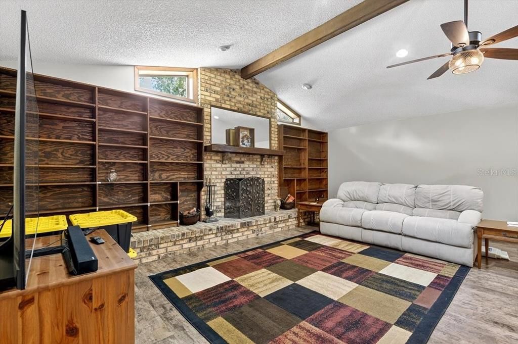 待售: $485,000 (3 贝兹, 2 浴室, 2472 平方英尺)