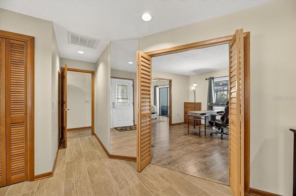 待售: $485,000 (3 贝兹, 2 浴室, 2472 平方英尺)