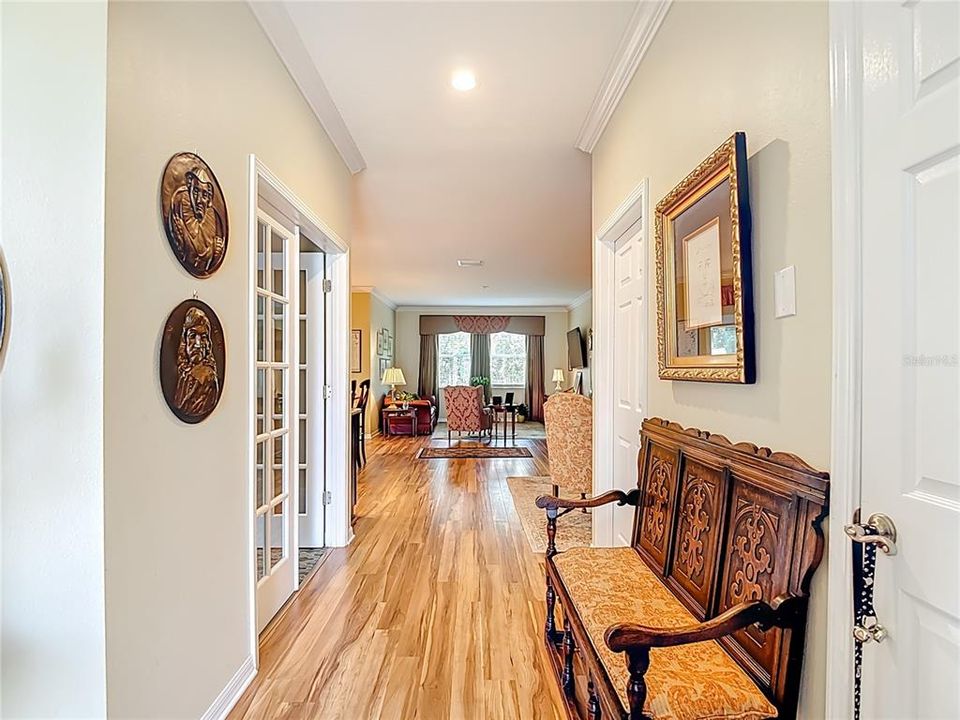 Activo con contrato: $369,000 (3 camas, 2 baños, 1707 Pies cuadrados)