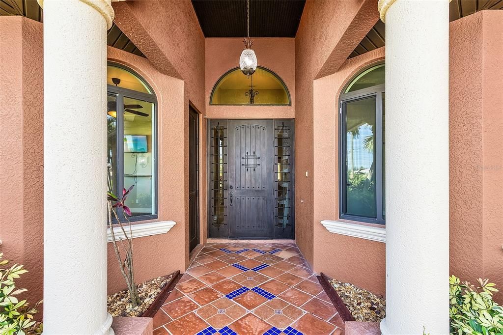 Под контрактом: $565,000 (4 спален, 3 ванн, 2577 Квадратных фут)