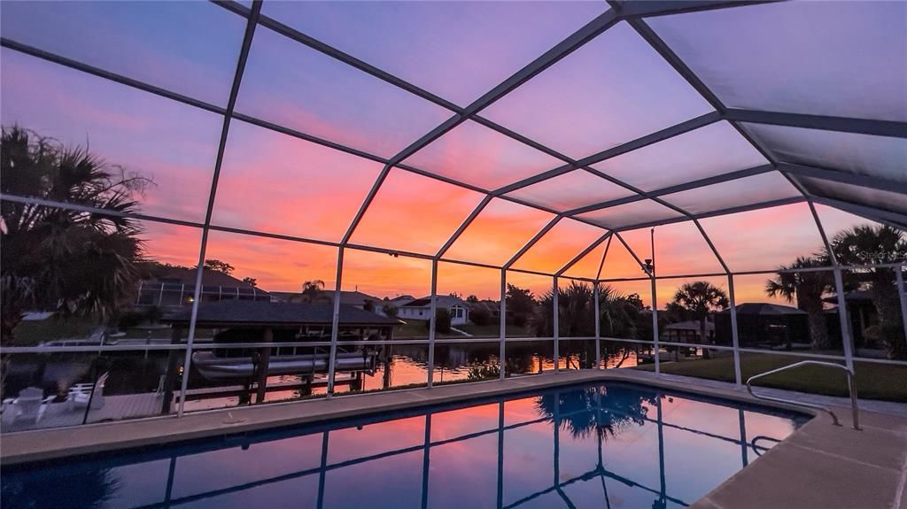 Под контрактом: $699,525 (3 спален, 2 ванн, 2095 Квадратных фут)