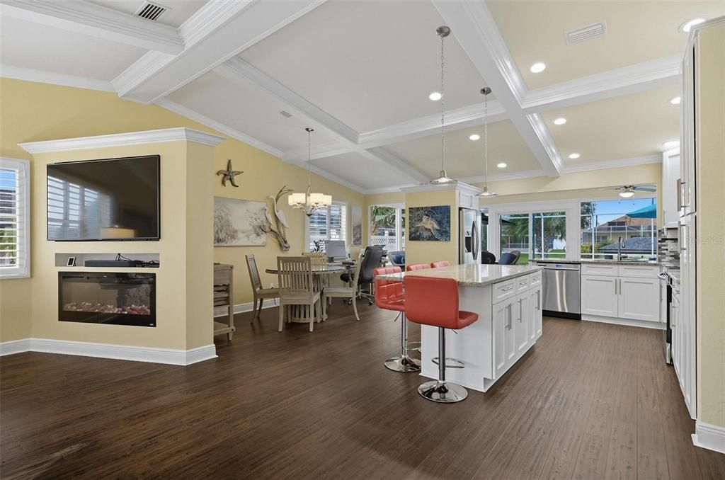 Под контрактом: $699,525 (3 спален, 2 ванн, 2095 Квадратных фут)