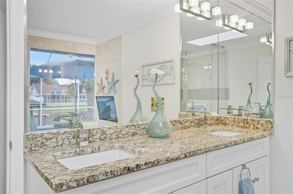 Под контрактом: $699,525 (3 спален, 2 ванн, 2095 Квадратных фут)