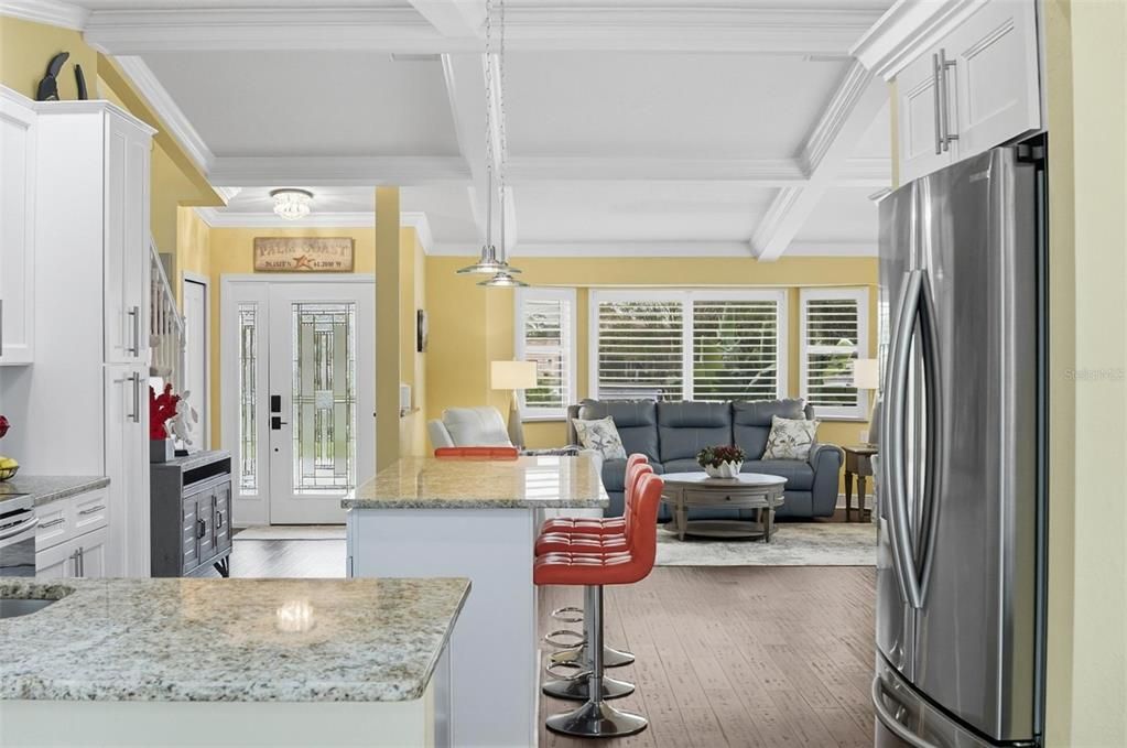 Под контрактом: $699,525 (3 спален, 2 ванн, 2095 Квадратных фут)