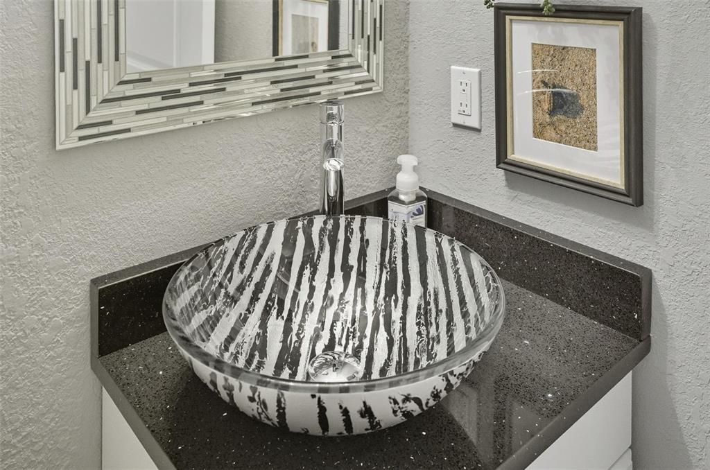 Под контрактом: $699,525 (3 спален, 2 ванн, 2095 Квадратных фут)