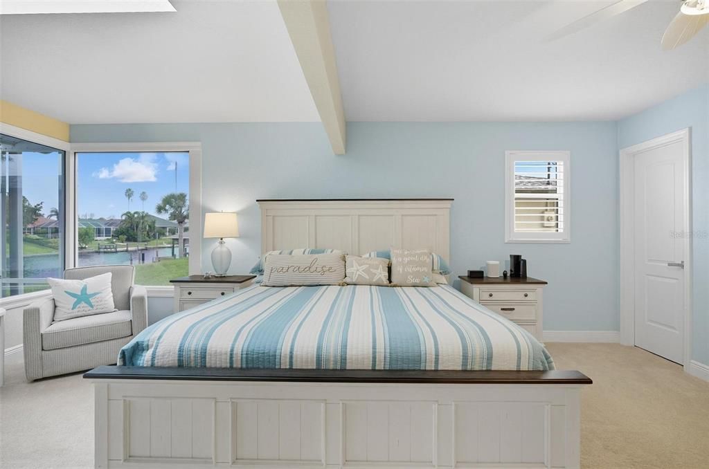 Под контрактом: $699,525 (3 спален, 2 ванн, 2095 Квадратных фут)