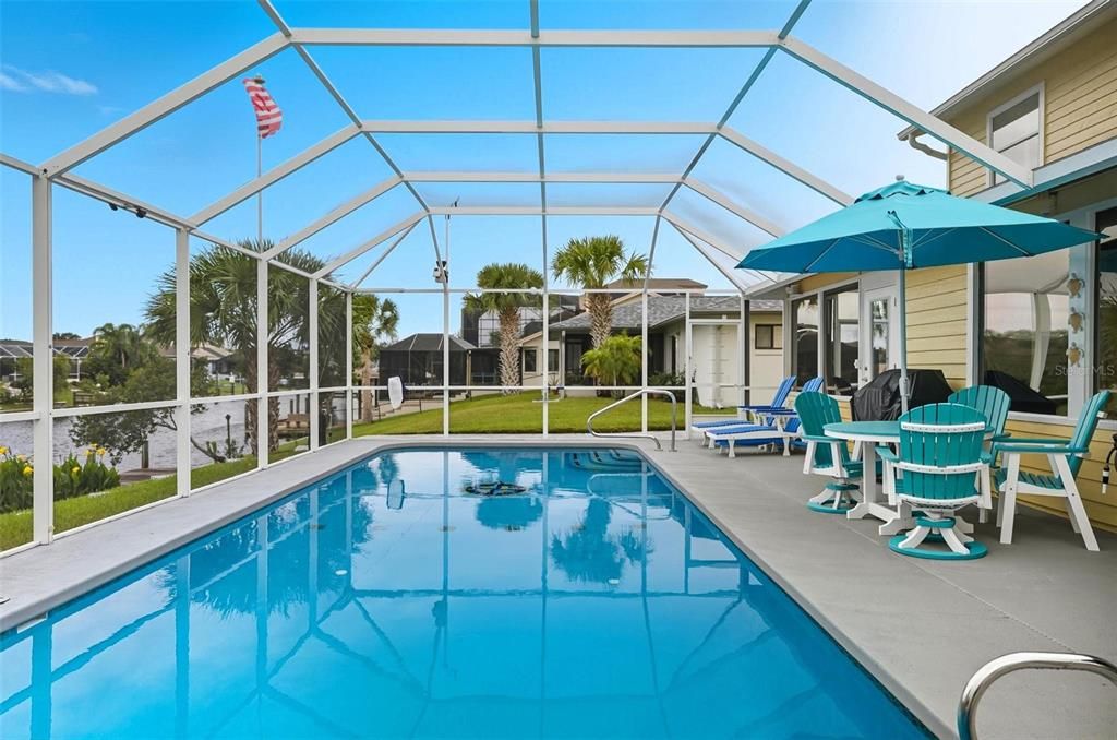 Под контрактом: $699,525 (3 спален, 2 ванн, 2095 Квадратных фут)