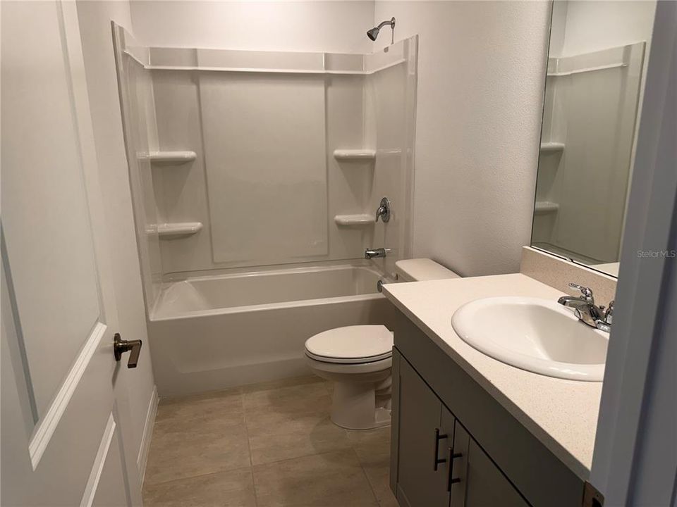 出租: $1,799 (3 贝兹, 2 浴室, 1577 平方英尺)