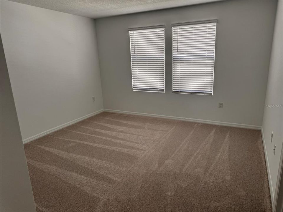 出租: $1,799 (3 贝兹, 2 浴室, 1577 平方英尺)