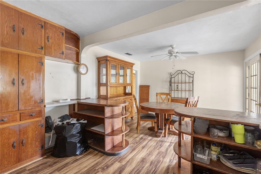 En Venta: $300,000 (2 camas, 1 baños, 1476 Pies cuadrados)