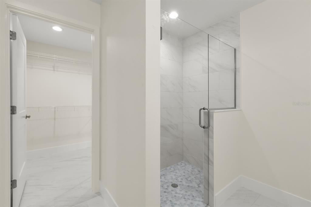 En Venta: $255,000 (3 camas, 2 baños, 1358 Pies cuadrados)