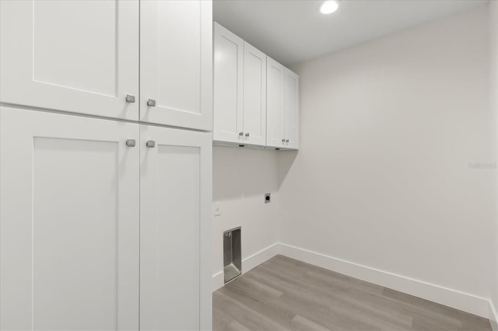 En Venta: $255,000 (3 camas, 2 baños, 1358 Pies cuadrados)