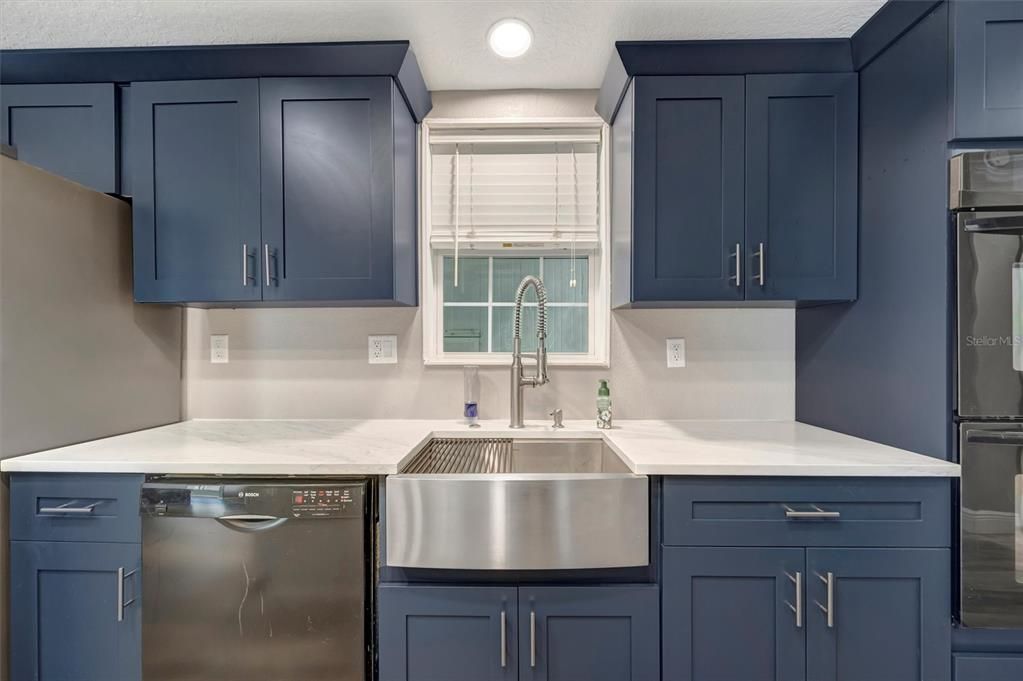 For Sale: $229,000 (2 beds, 2 baths, 1566 Square Feet)