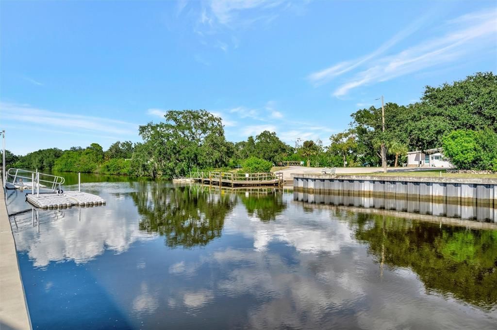 For Sale: $229,000 (2 beds, 2 baths, 1566 Square Feet)