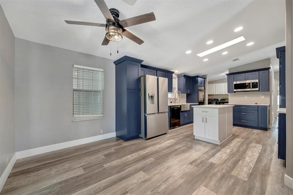 For Sale: $229,000 (2 beds, 2 baths, 1566 Square Feet)