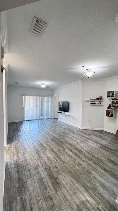 For Sale: $219,000 (2 beds, 2 baths, 1107 Square Feet)