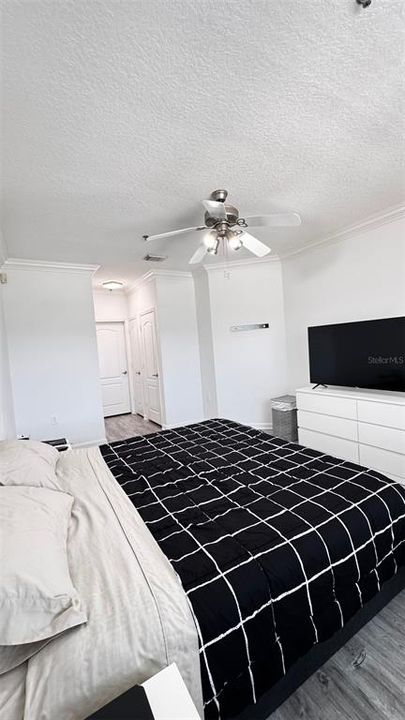 For Sale: $219,000 (2 beds, 2 baths, 1107 Square Feet)