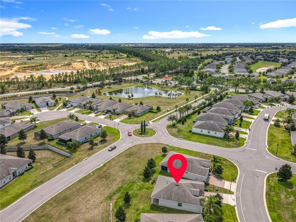 Под контрактом: $359,900 (3 спален, 2 ванн, 1582 Квадратных фут)