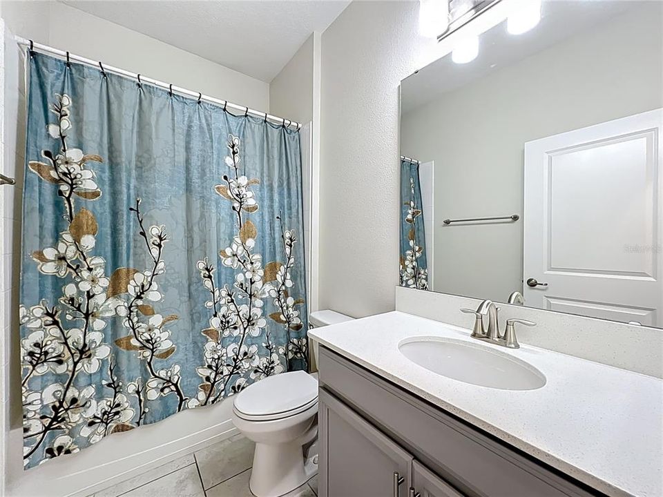 Под контрактом: $359,900 (3 спален, 2 ванн, 1582 Квадратных фут)