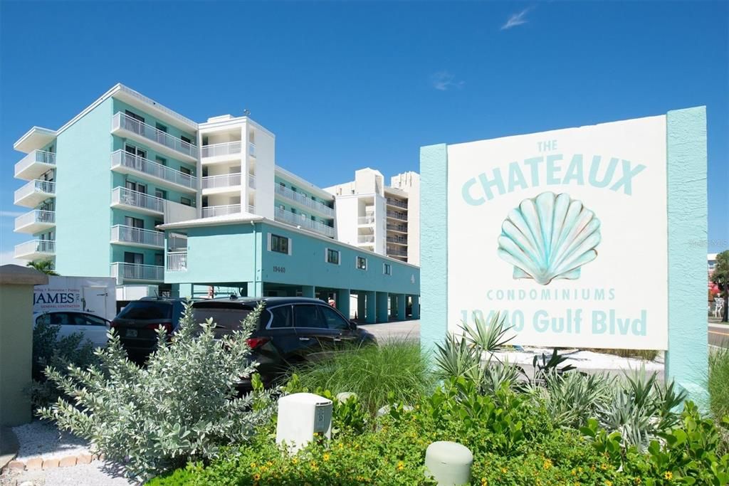 For Sale: $624,900 (1 beds, 1 baths, 875 Square Feet)