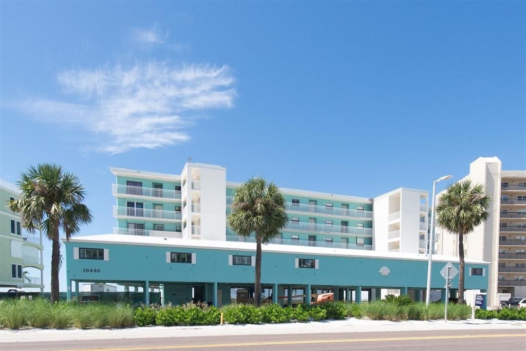 For Sale: $624,900 (1 beds, 1 baths, 875 Square Feet)