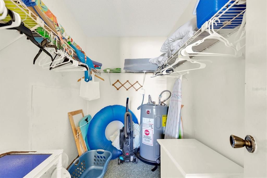 For Sale: $624,900 (1 beds, 1 baths, 875 Square Feet)