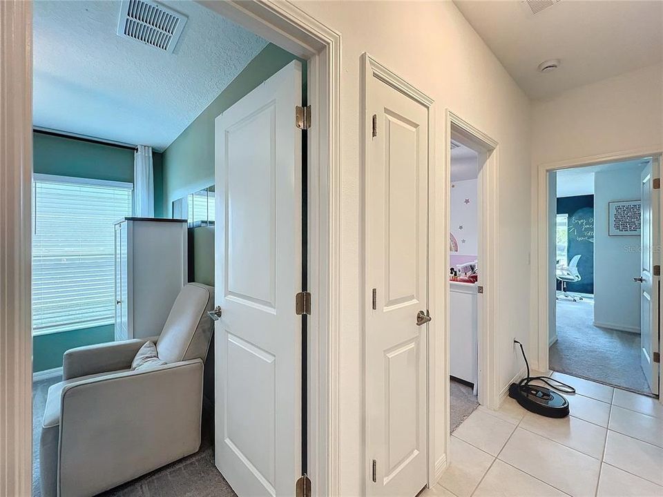 Active With Contract: $359,000 (4 beds, 2 baths, 1817 Square Feet)