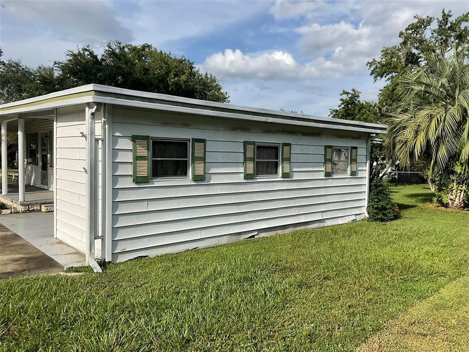 合同活跃: $75,000 (3 贝兹, 2 浴室, 1368 平方英尺)