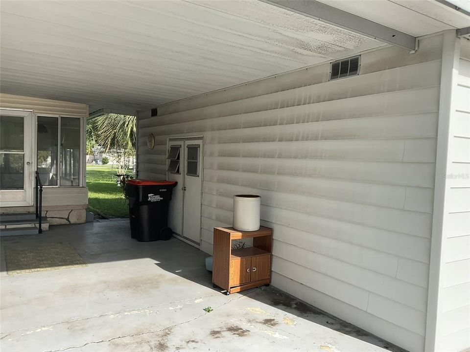 合同活跃: $75,000 (3 贝兹, 2 浴室, 1368 平方英尺)