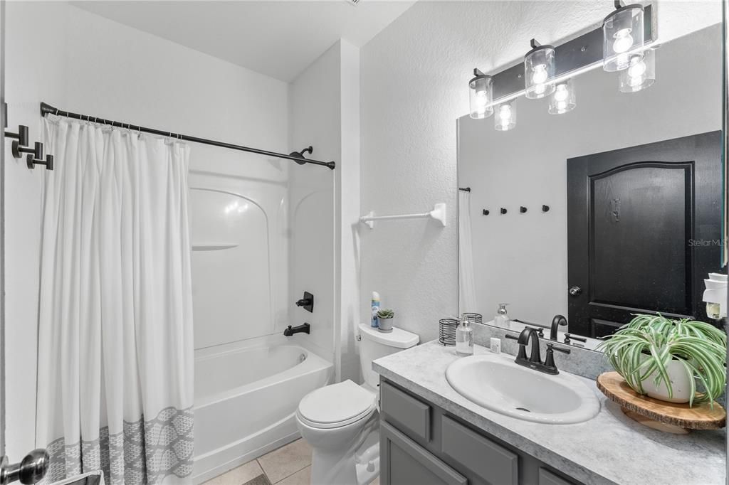 For Sale: $355,000 (4 beds, 3 baths, 1636 Square Feet)