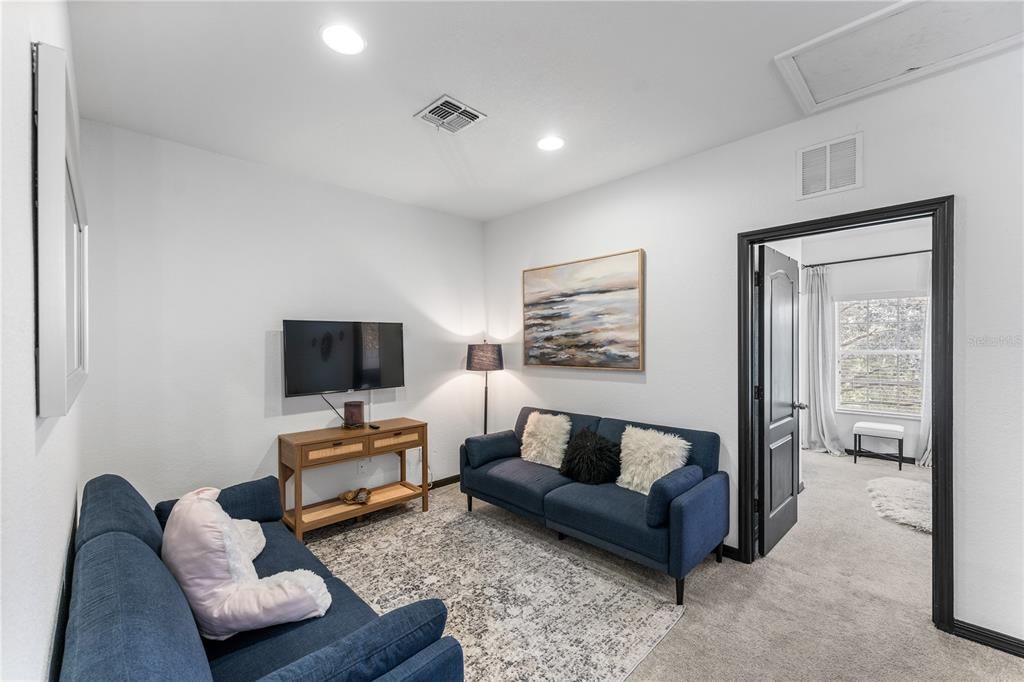 For Sale: $355,000 (4 beds, 3 baths, 1636 Square Feet)