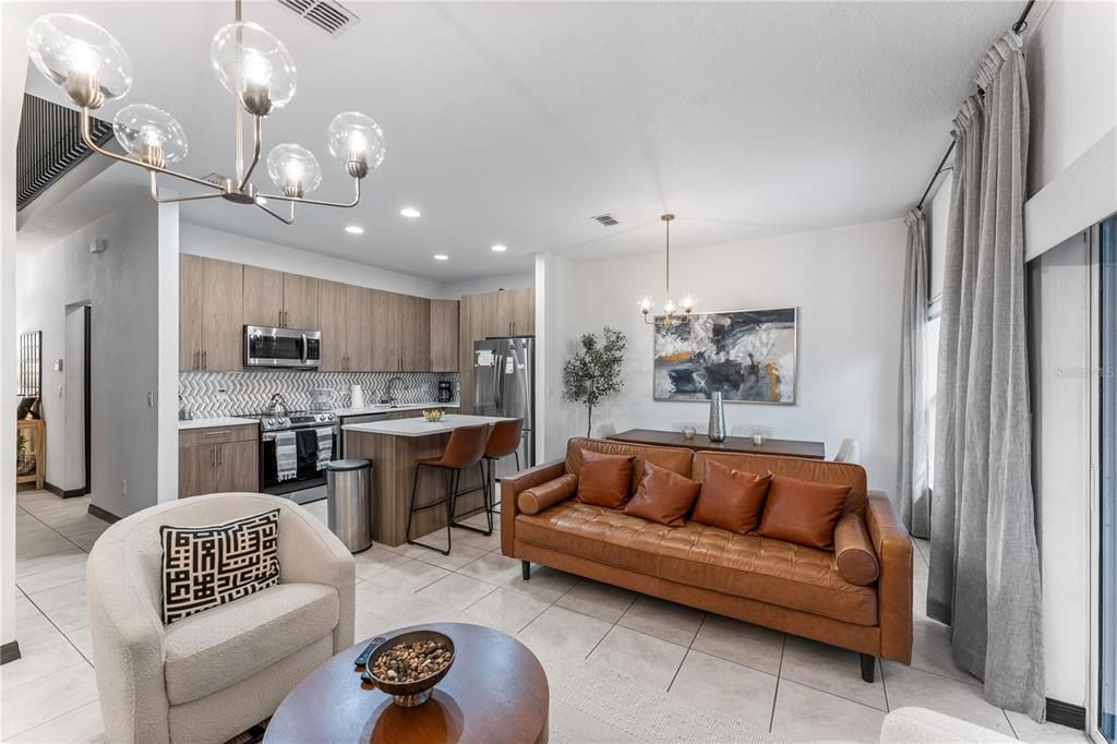 For Sale: $355,000 (4 beds, 3 baths, 1636 Square Feet)