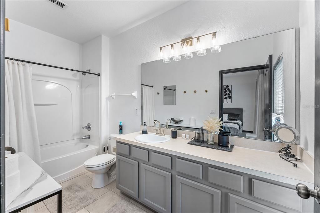 For Sale: $355,000 (4 beds, 3 baths, 1636 Square Feet)