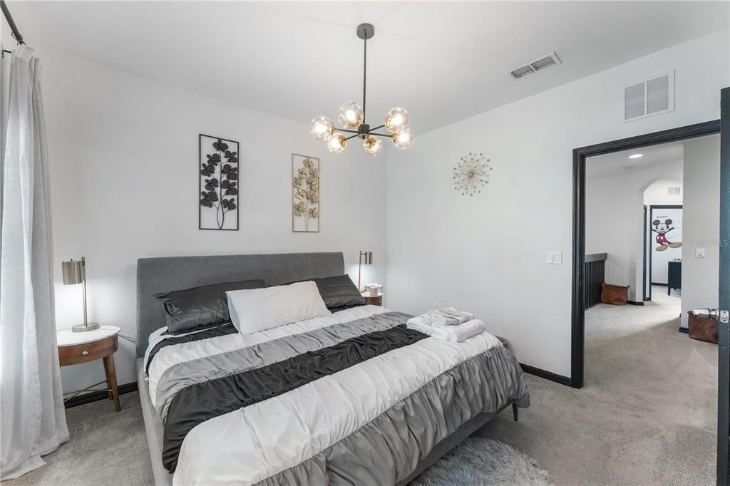 For Sale: $355,000 (4 beds, 3 baths, 1636 Square Feet)