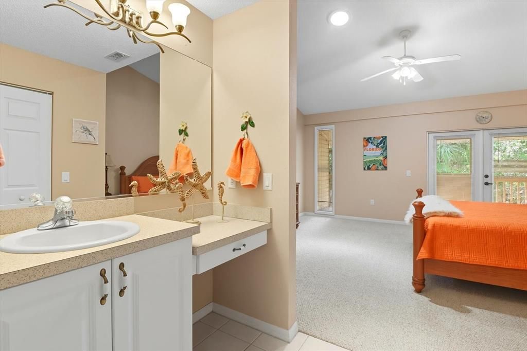 En Venta: $349,000 (2 camas, 2 baños, 1200 Pies cuadrados)