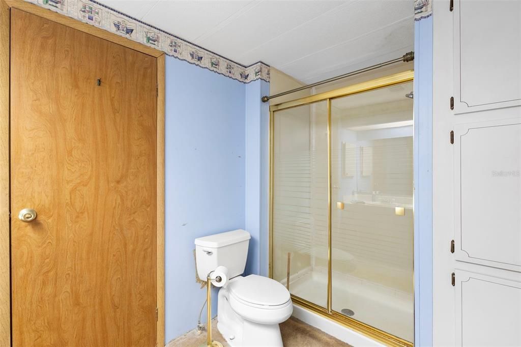 For Sale: $227,000 (2 beds, 2 baths, 1374 Square Feet)