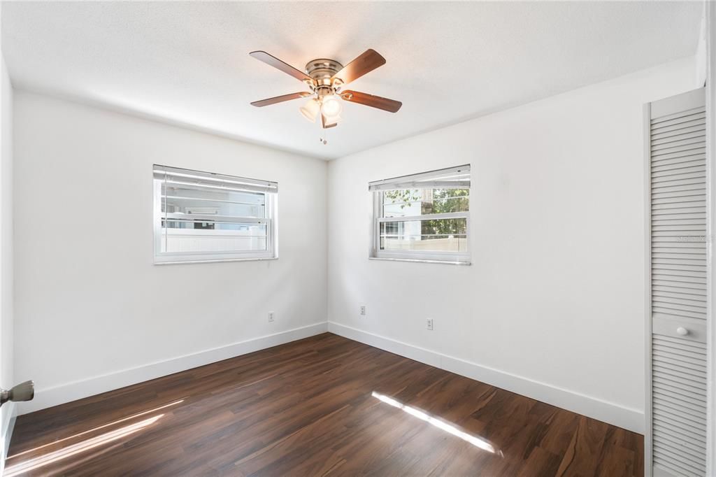 Activo con contrato: $1,800 (2 camas, 1 baños, 737 Pies cuadrados)