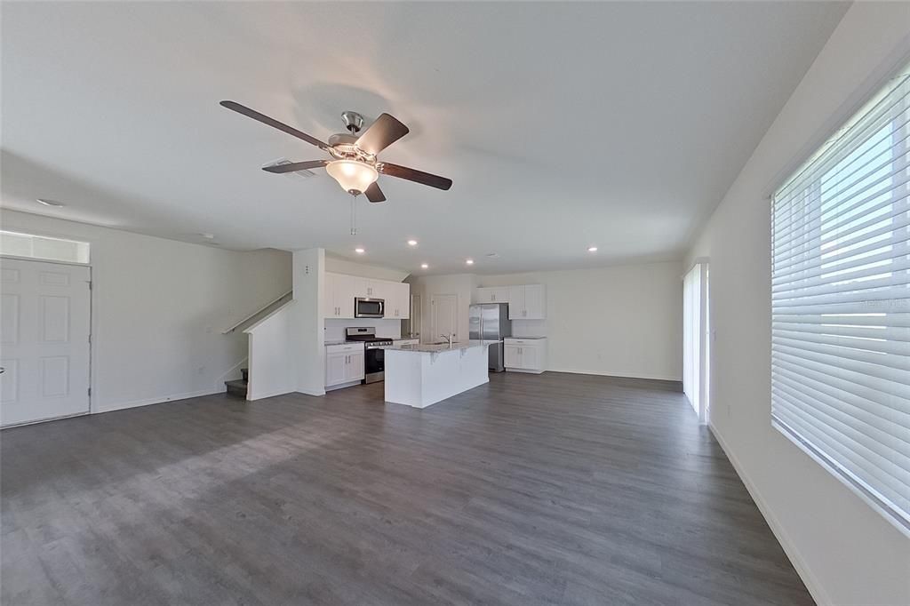 En Renta: $2,045 (4 camas, 2 baños, 2007 Pies cuadrados)