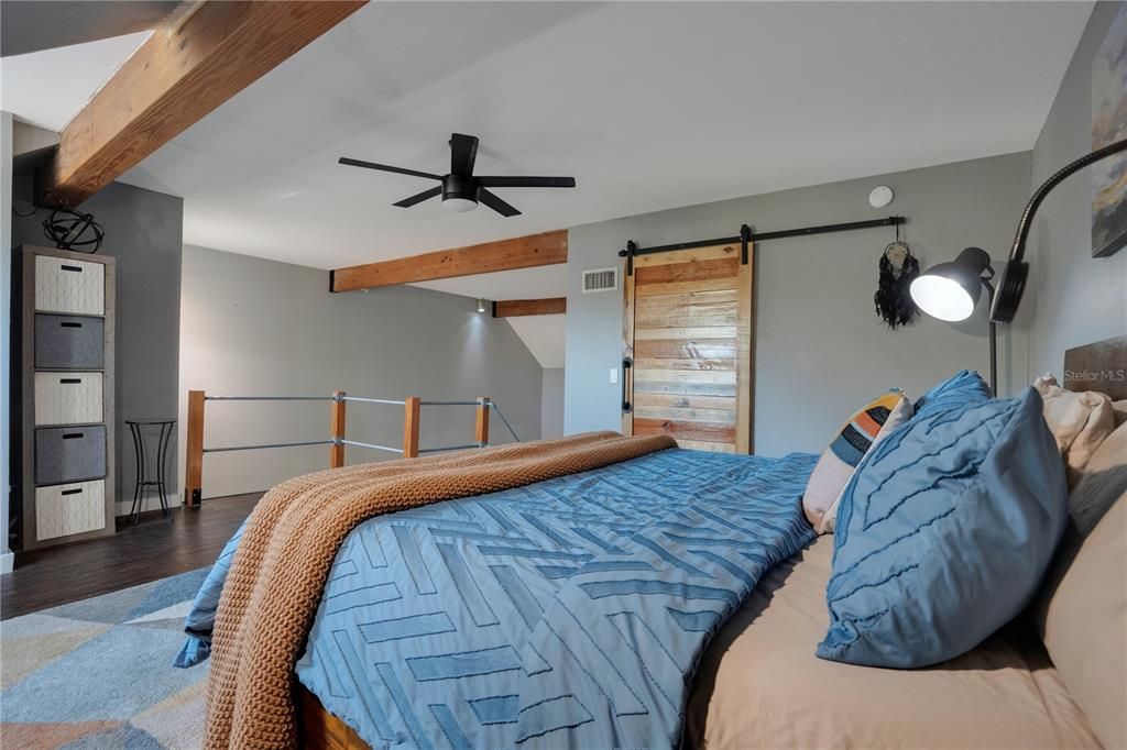 合同活跃: $225,000 (2 贝兹, 2 浴室, 1364 平方英尺)